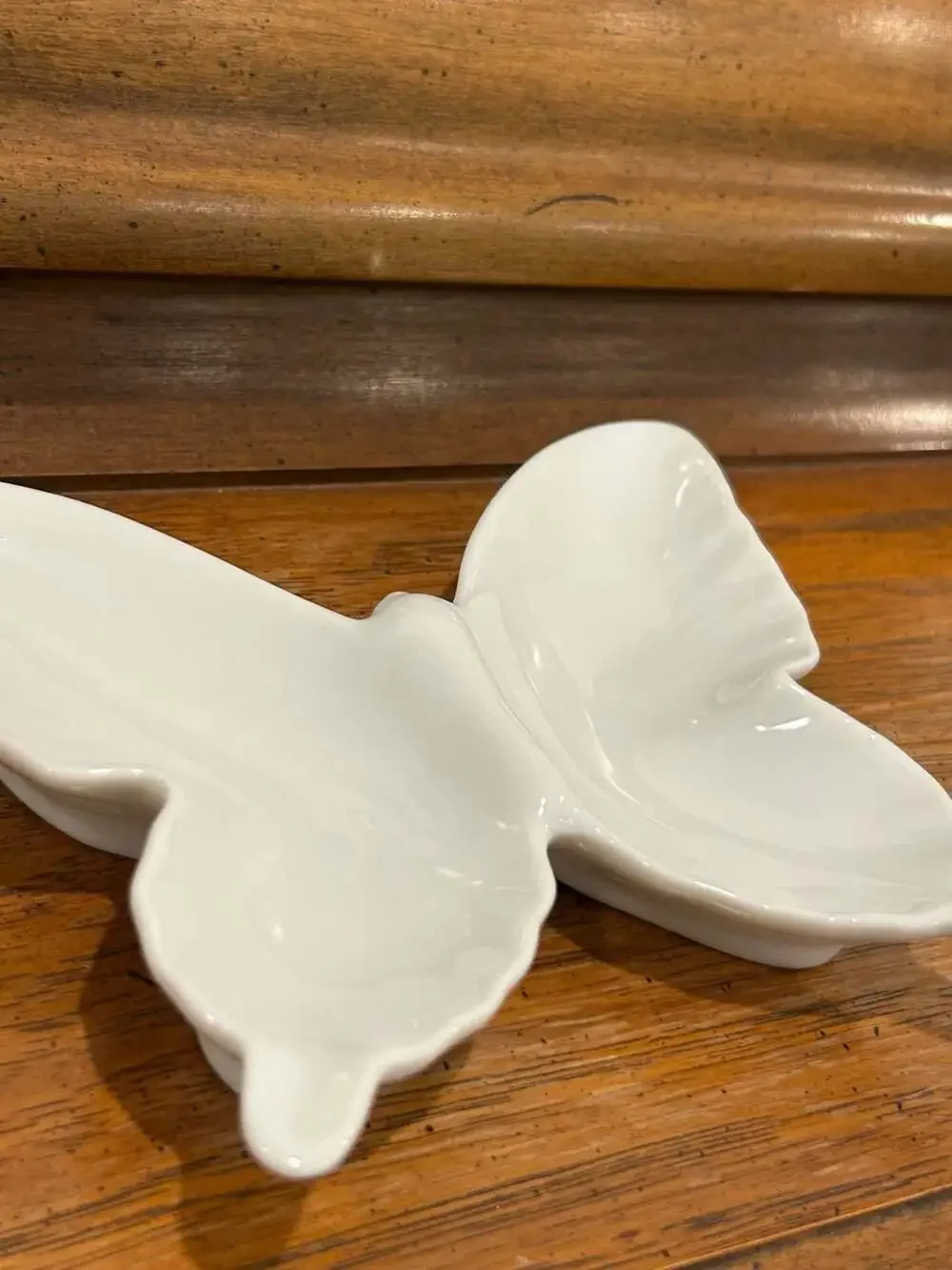 White Porcelain Butterfly Shaped Trinket Tray Ring Bowl